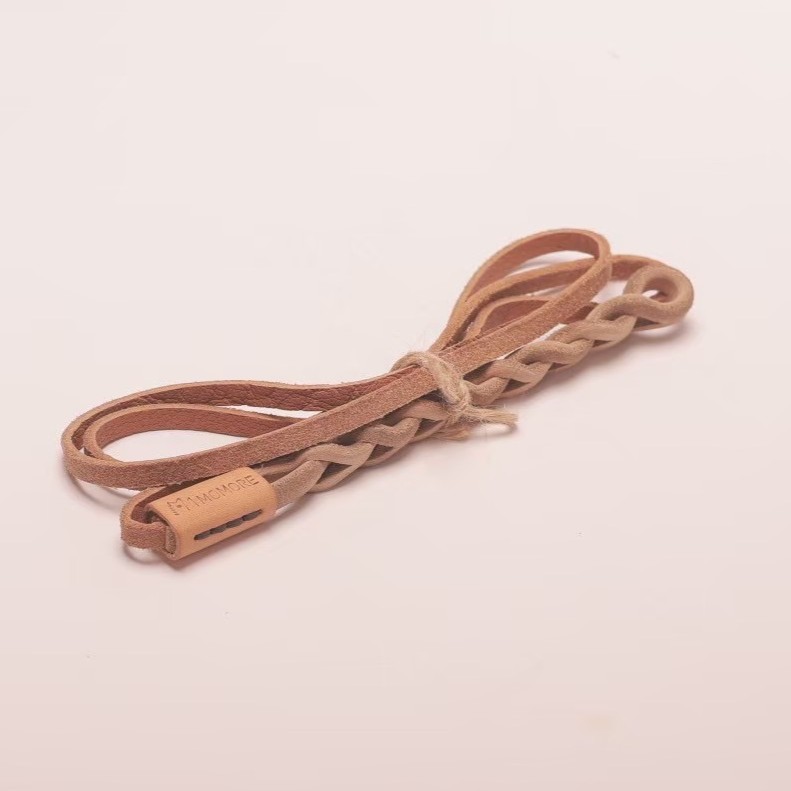 C1456156-9F9F-4CC7-8DEF-A97D728DCCCC 皮革逗貓繩