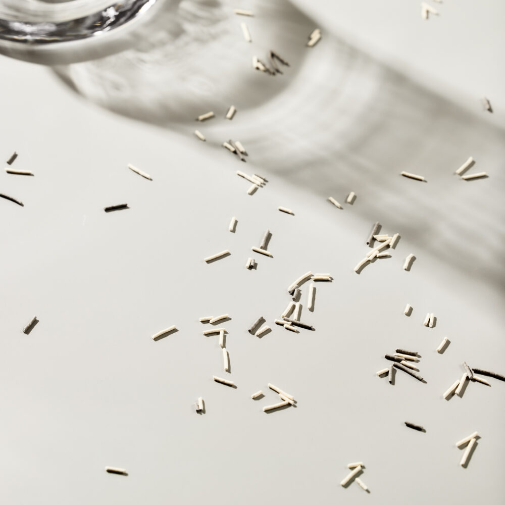 豆腐砂顆粒-正方形 DOVE CORA 朵芙寇拉 益生菌消臭豆腐砂 (1.5mm-極細條/活性碳) 無香